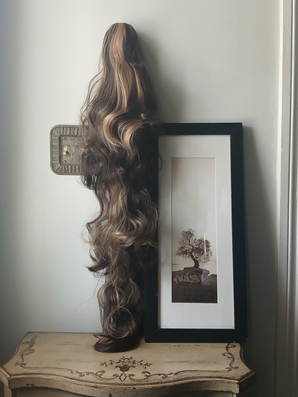 Long Wavy Brown and Blonde Blend Wig – Natural-Look Volume